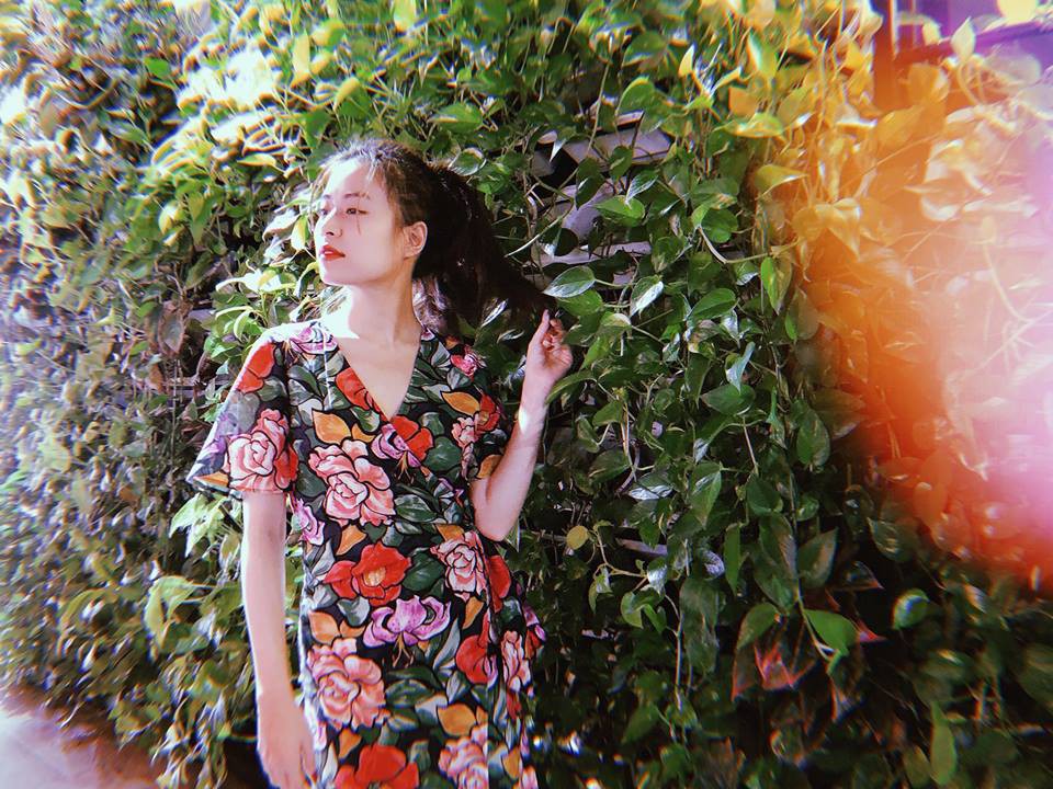 Váy hoa xinh đón hè rực rỡ, cho bạn gái tự tin xuống phố